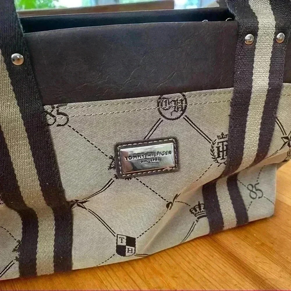 Tommy Hilfiger Handbag 90’s Vintage Brown & Tan Logo 1985 Collection - Picture 9 of 11